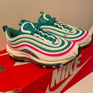 Womens air max .. south beach air max